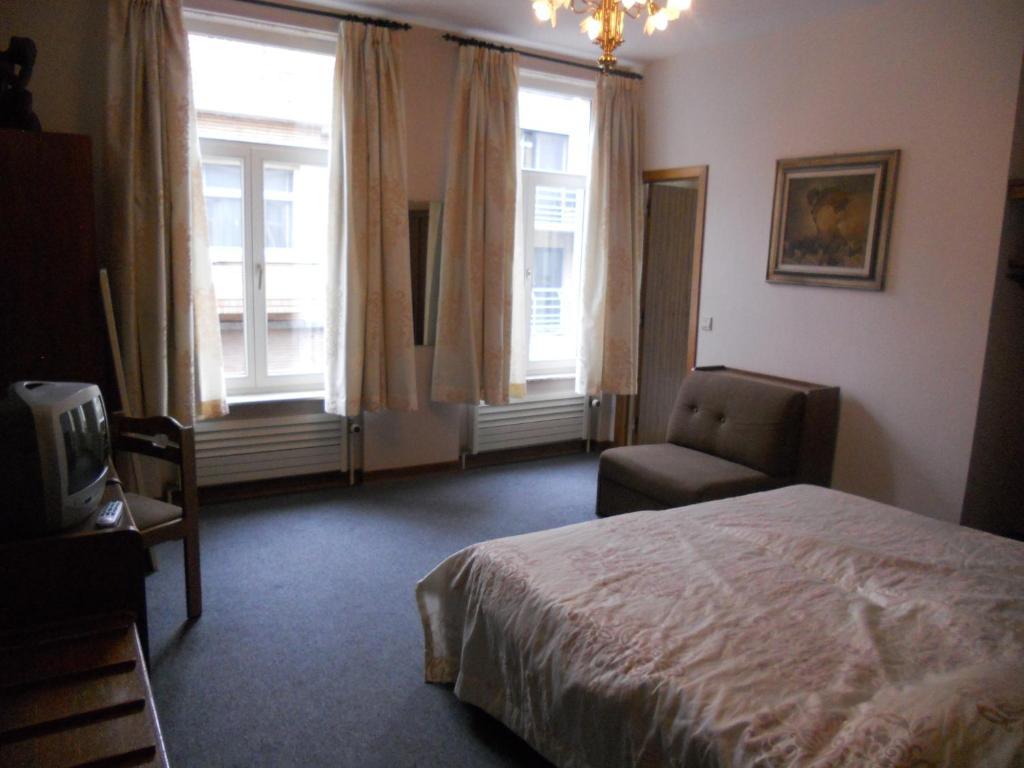 Hotel Ten Putte Gistel Oda fotoğraf